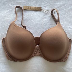 SKIMS - NWT - FITS EVERYBODY T-SHIRT BRA **SIENNA**